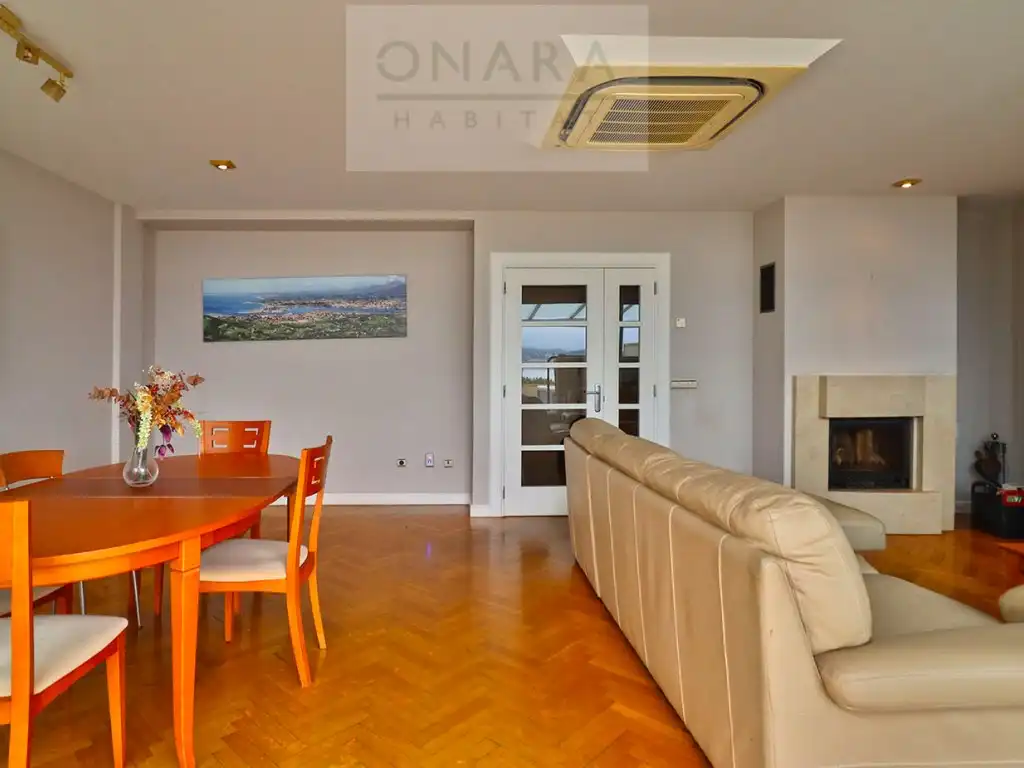 Sala de estar de Casa adosada de alquiler en Hondarribia con Terraza