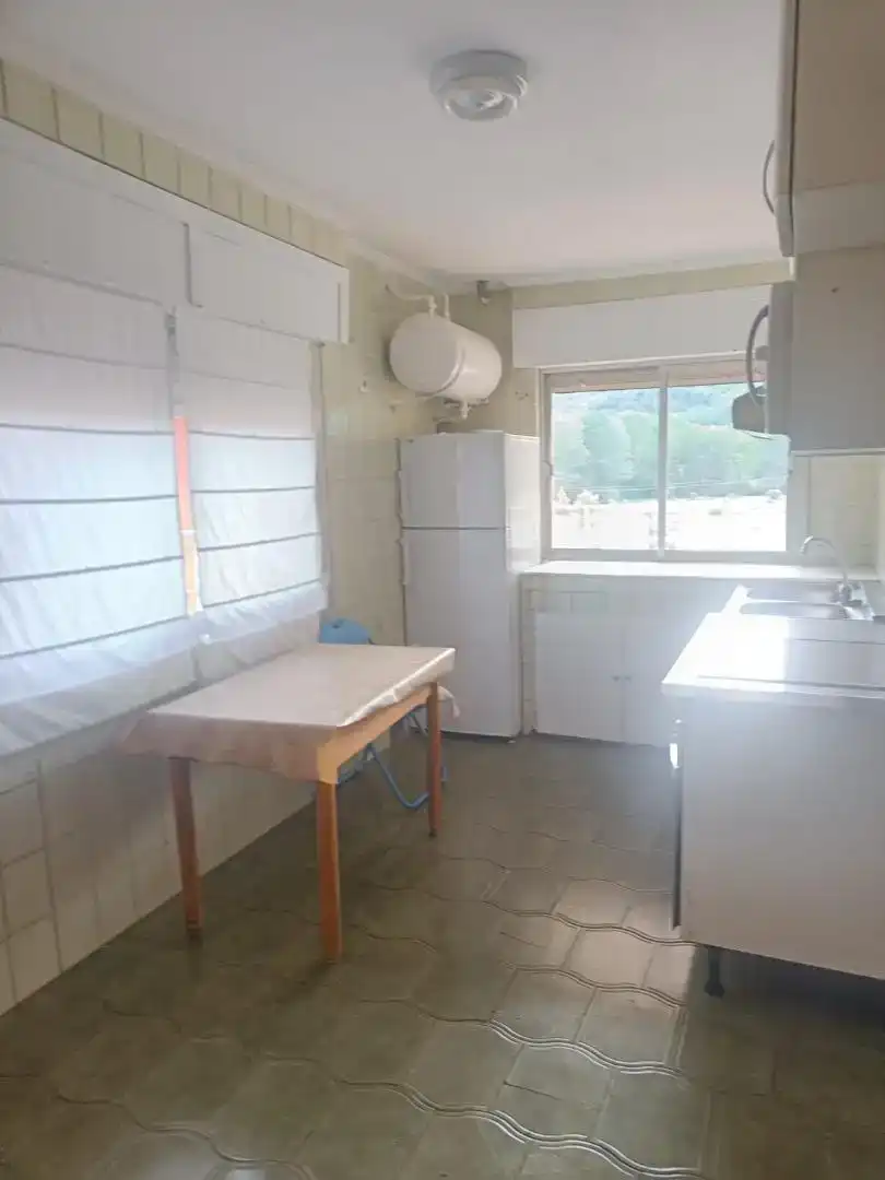 Küche von Wohnung zum Verkauf in Valderrueda mit Abstellraum, Möbliert und Ofen