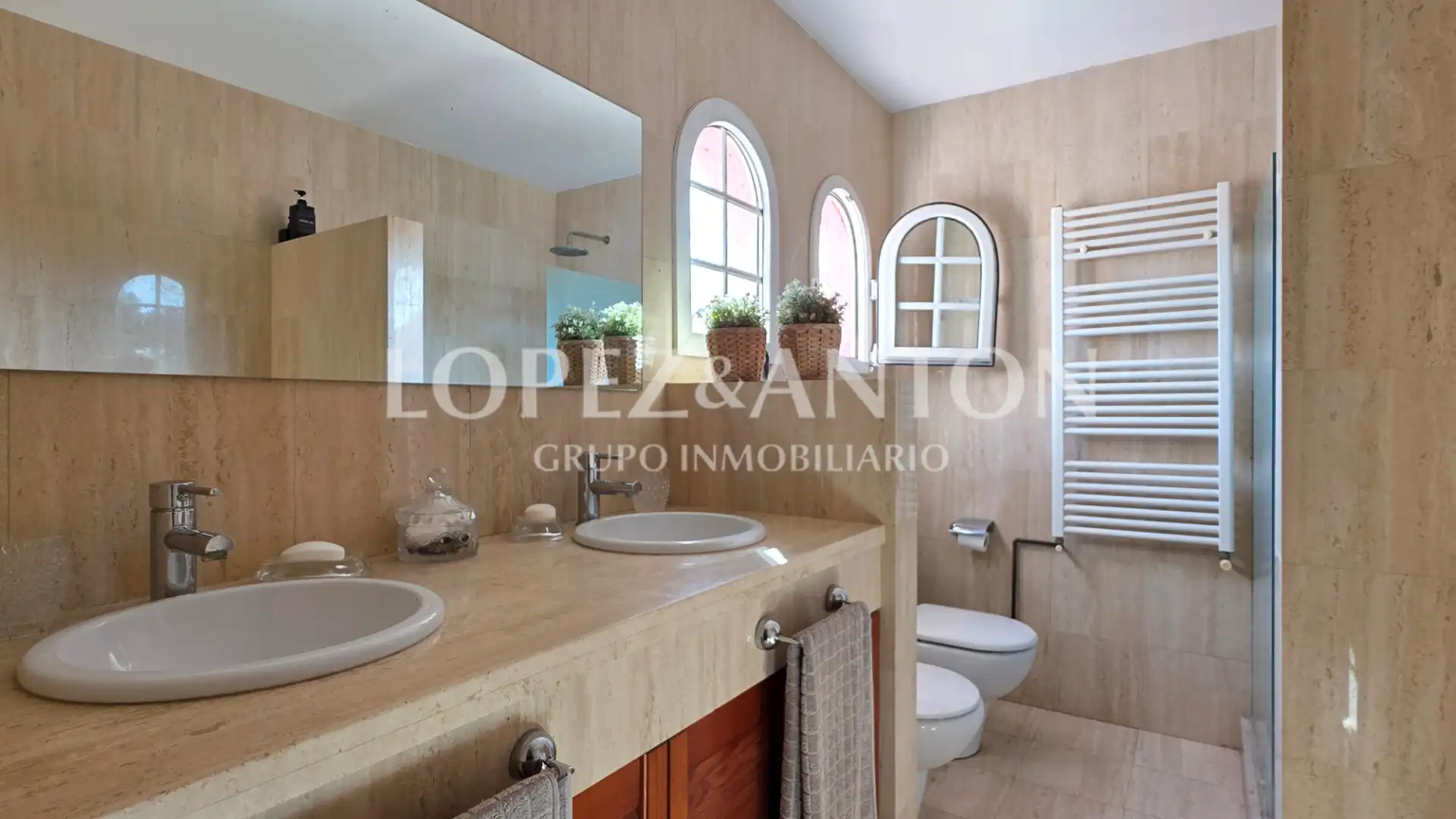 Baño de Casa o chalet en venta en L'Eliana con Calefacción, Jardín privado y Parquet