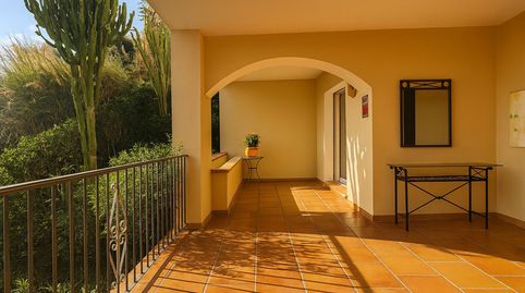 Photo 4 of Flat for sale in Los Arqueros - Puerto del Almendro, Benahavís