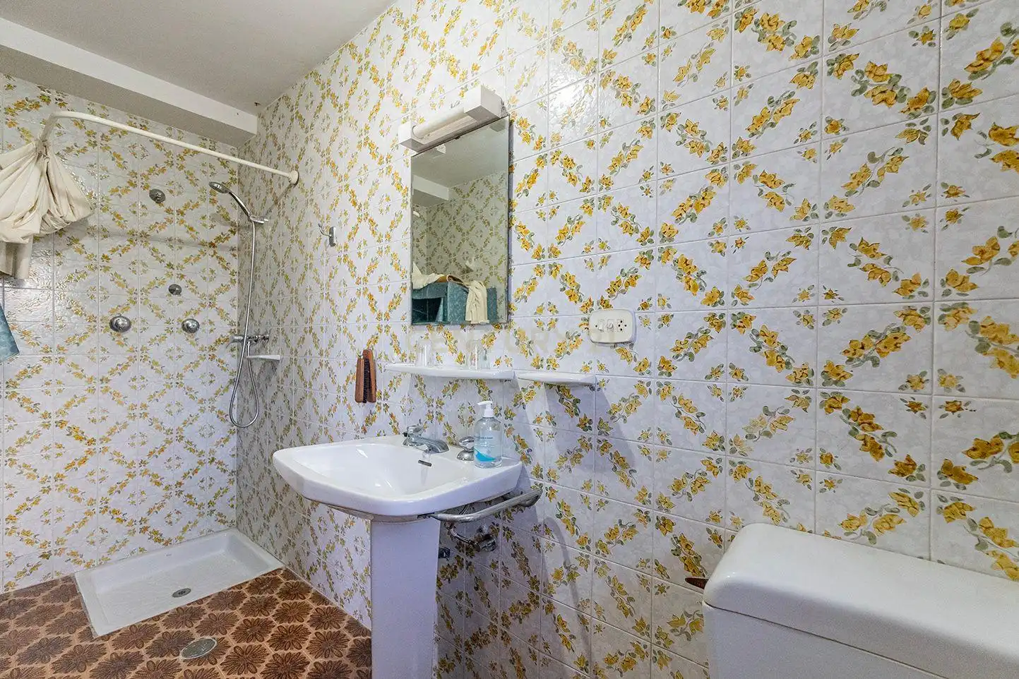 Bathroom of Houses for sale in Calpe / Calp  with Private garden, Storage room and Swimming Pool
