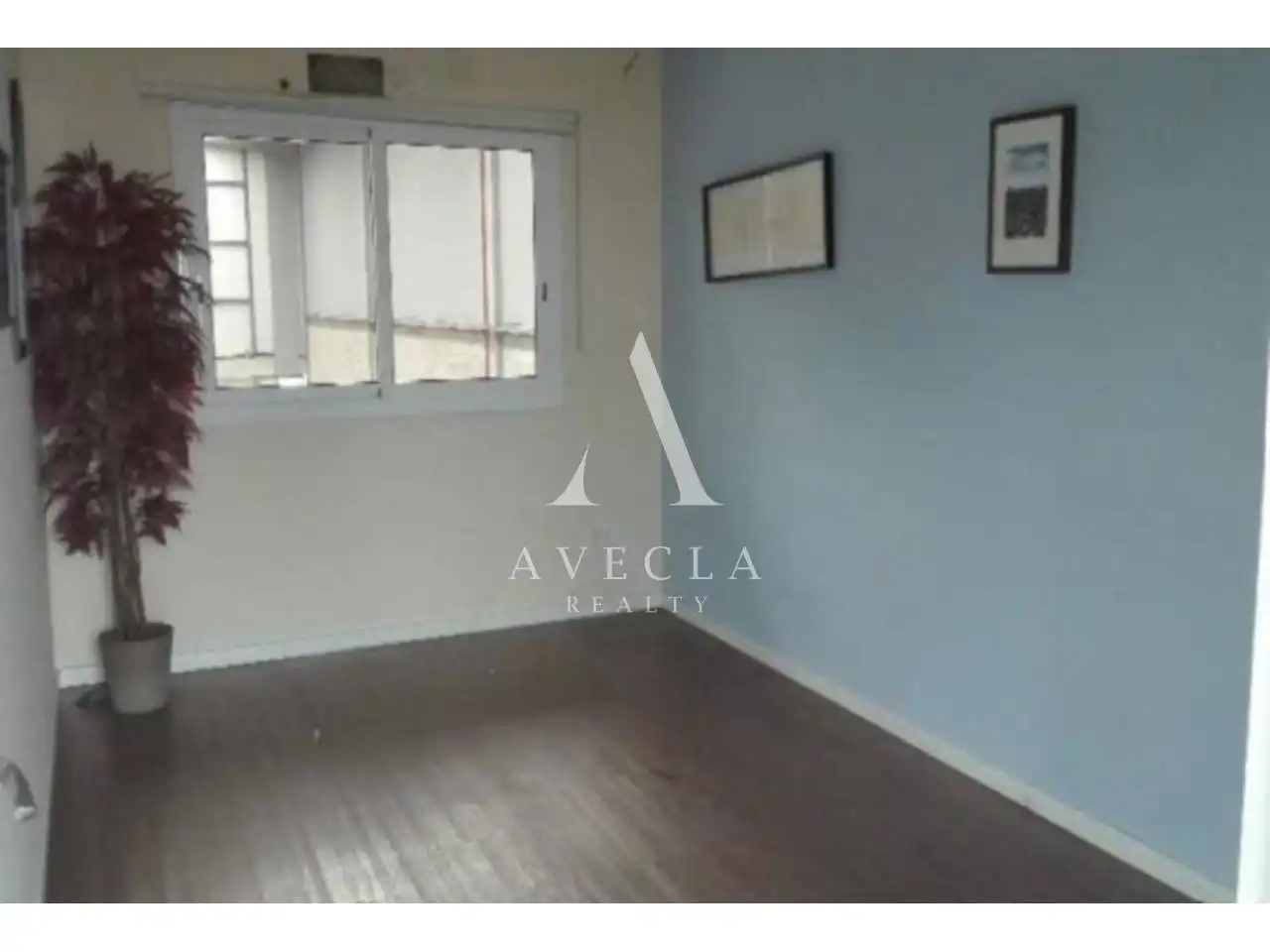 Bedroom of Industrial buildings for rent in Barcelona