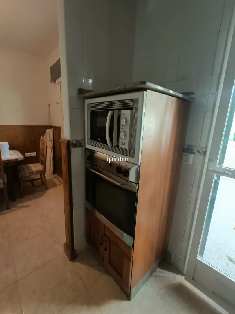 Kitchen of Detached homes for rent in Cáceres  with Oven, Washing machine and Microwave