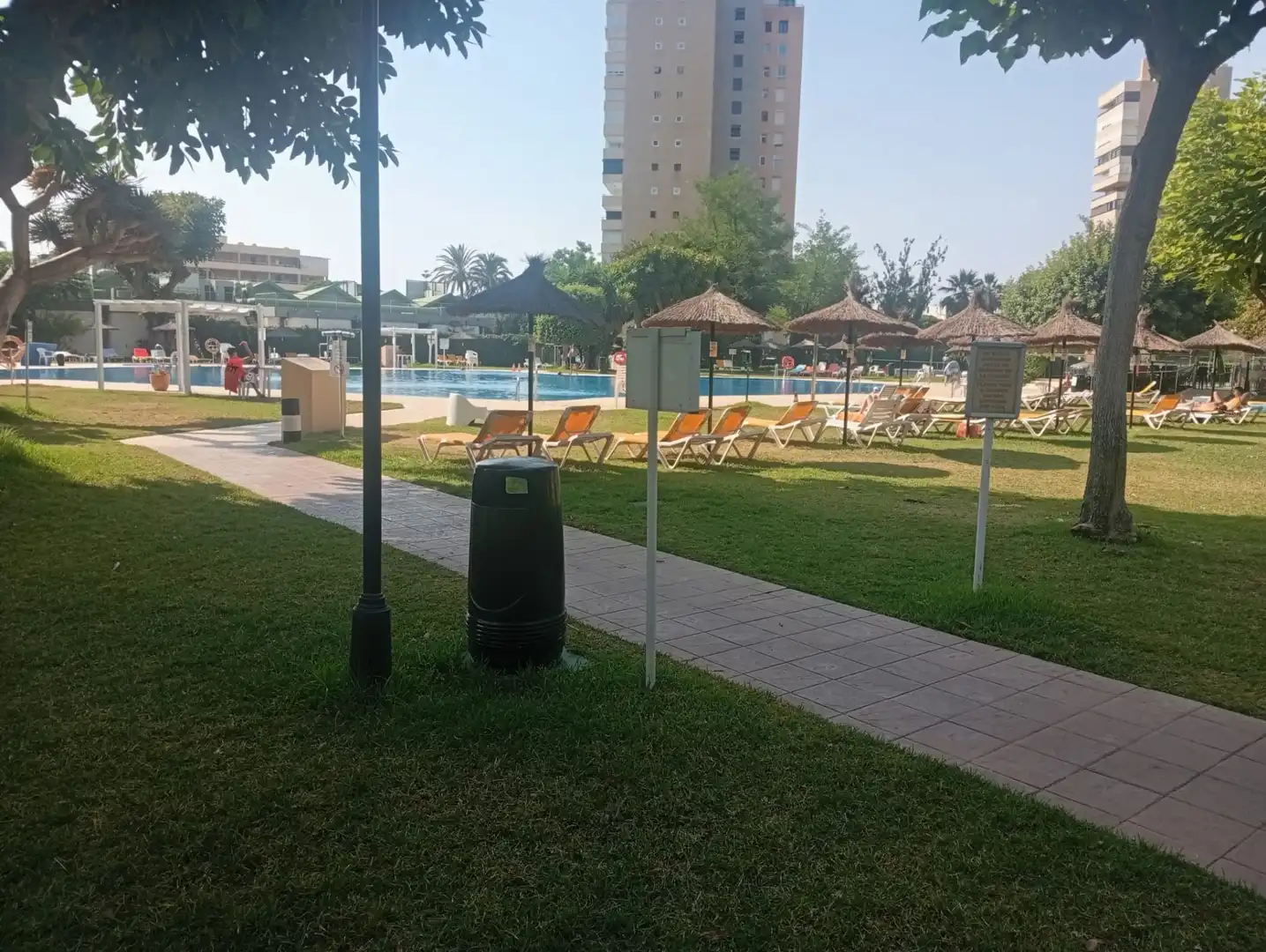 Swimming pool of Flat for rent in Torremolinos  with Air Conditioner, Heating and Terrace