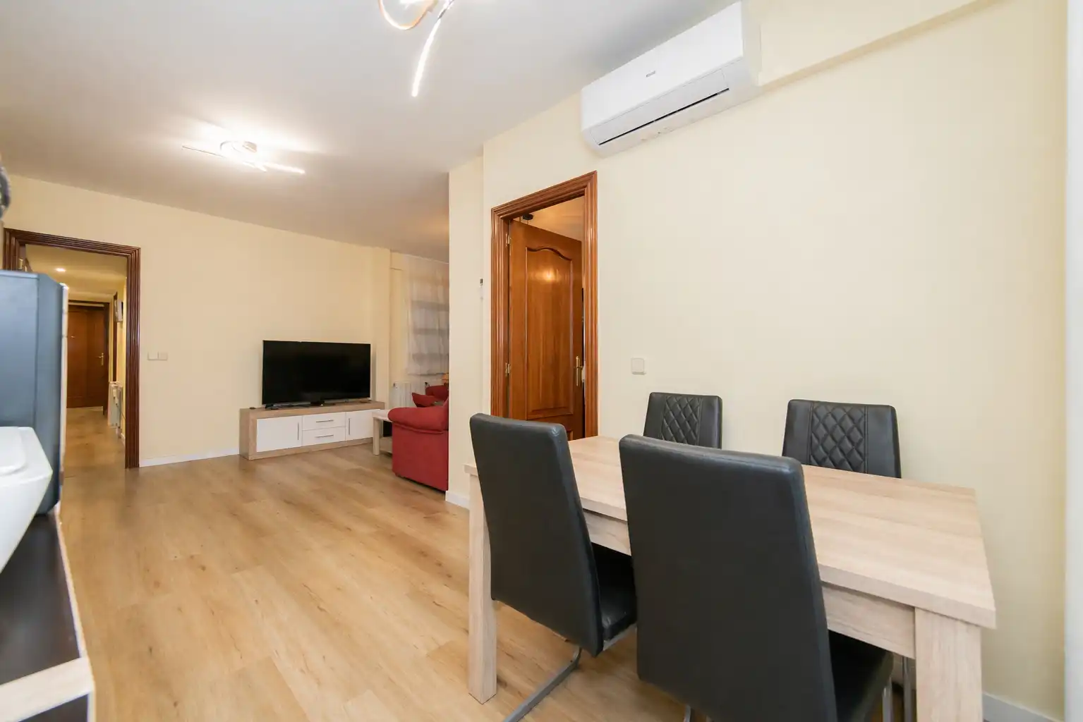 Living room of Flat for sale in Alcobendas  with Air Conditioner, Heating and Furnished