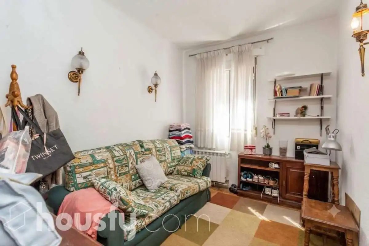 Habitación de Piso en venta en Madrid con Calefacción