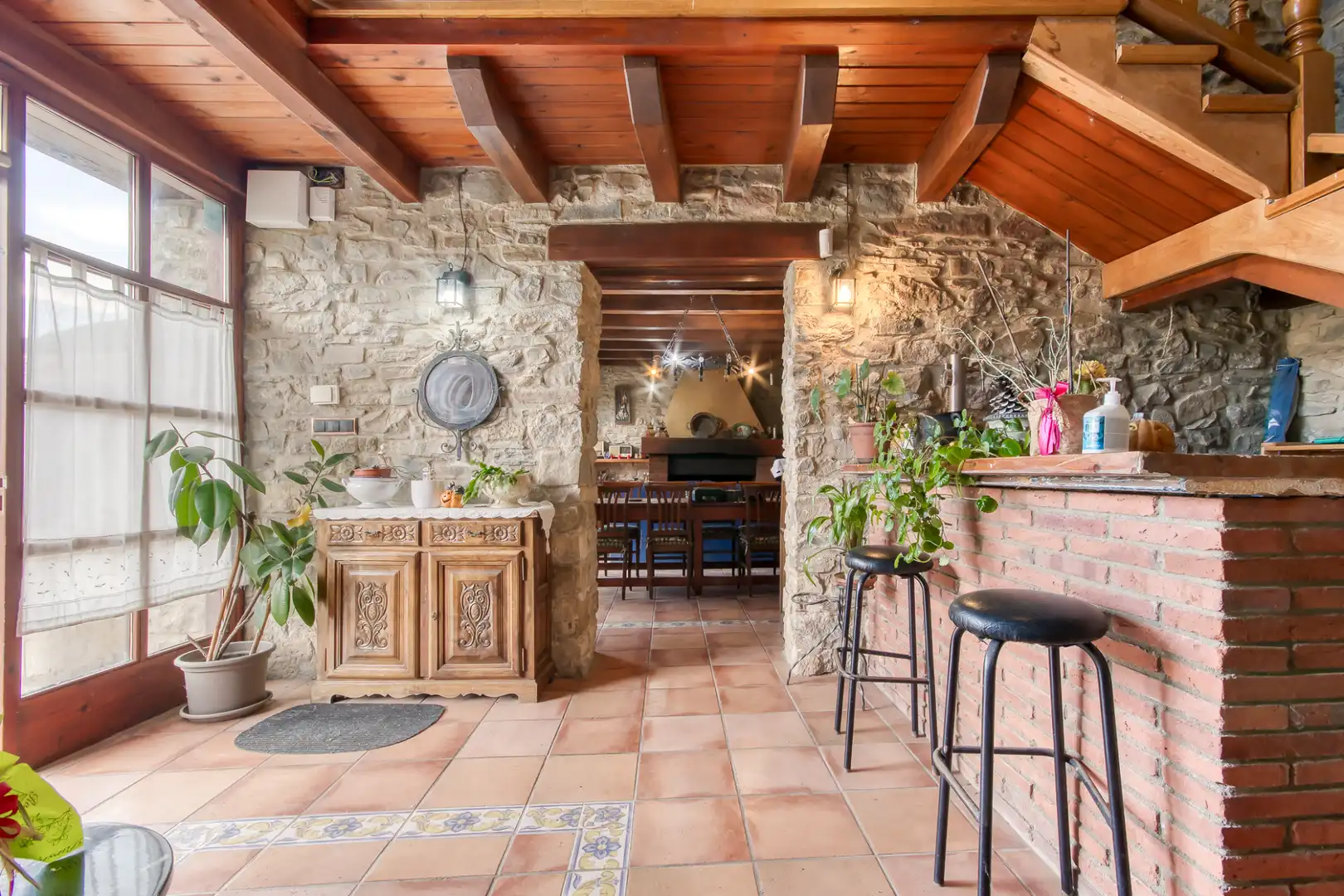 Country house zum Verkauf in Sant Joan Les Fonts mit Klimaanlage, Heizung und Privatgarten