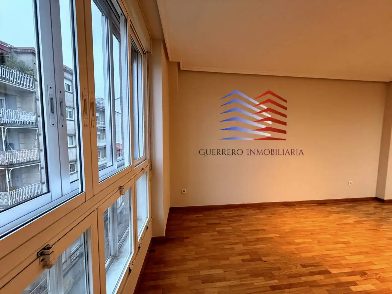 Pis de lloguer en Ourense Capital  amb Calefacció i Parquet