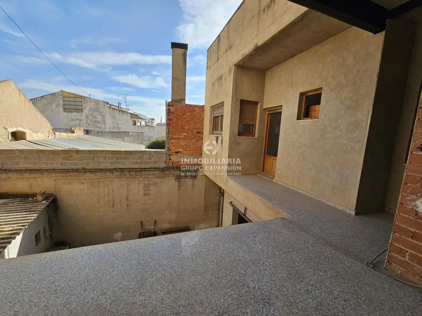 Vista exterior de Edifici en venda en Alicante / Alacant