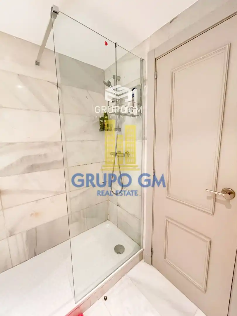 Baño de Piso de alquiler en Madrid con Aire acondicionado y Amueblado