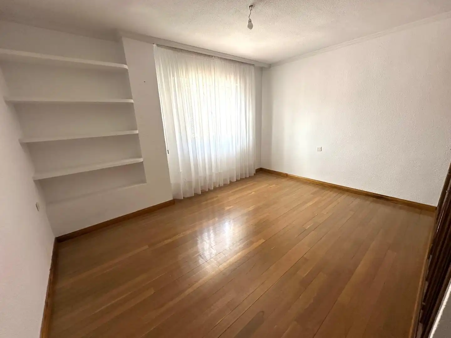 Habitación de Piso de alquiler en Granada con Aire acondicionado, Calefacción y Terraza