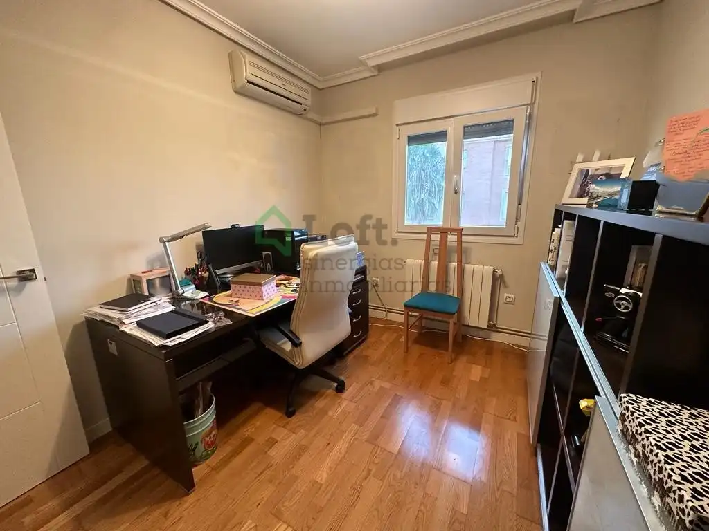 Piso en venta en Avenida Elvas