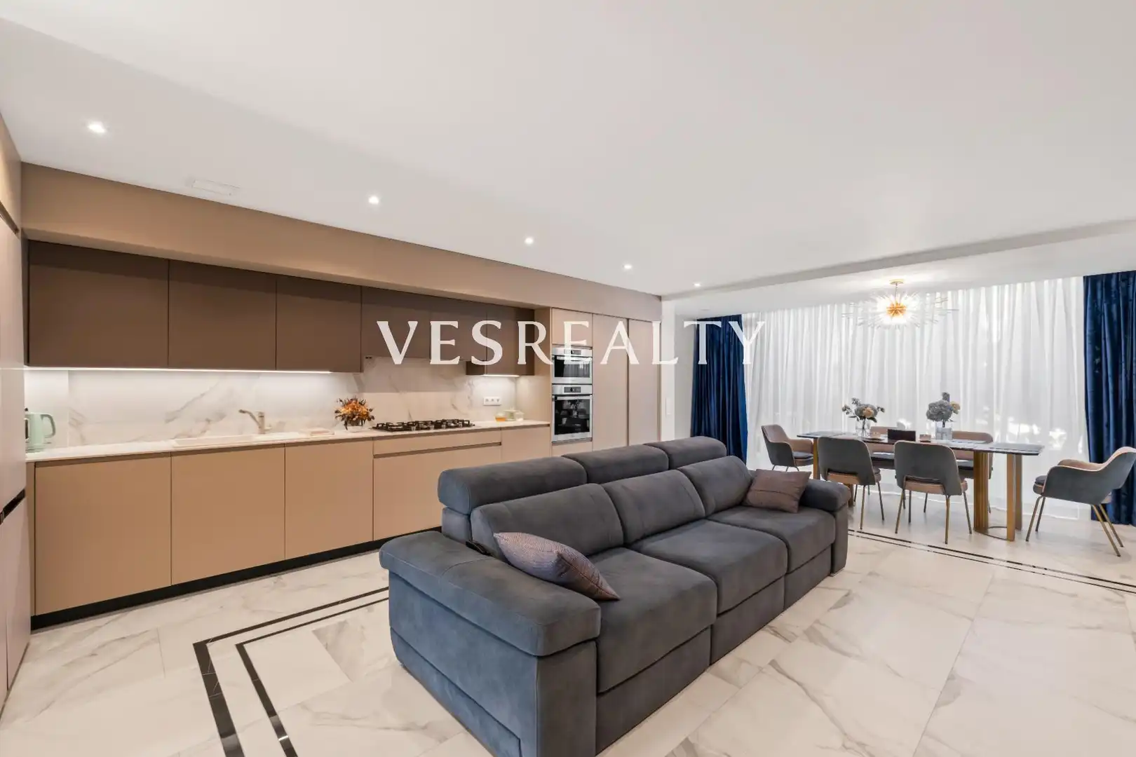 Sala d'estar de Casa adosada en venda en Alicante / Alacant amb Aire condicionat, Calefacció i Jardí privat