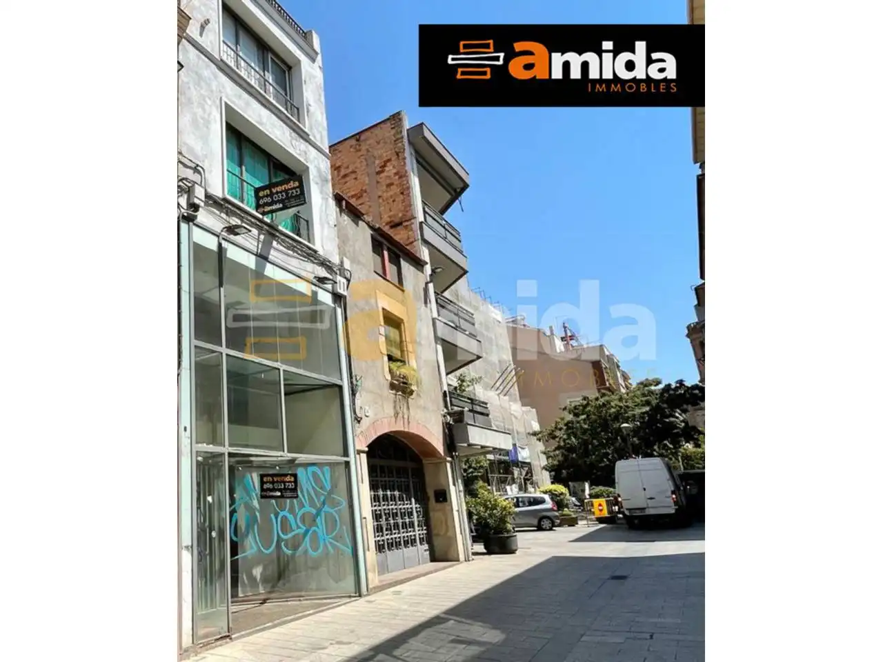 Vista exterior de Edificio en venta en Sabadell