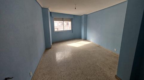 Foto 2 de Piso en venta en Calle Calle Cádiz, Flores de Sil - La Placa, Ponferrada