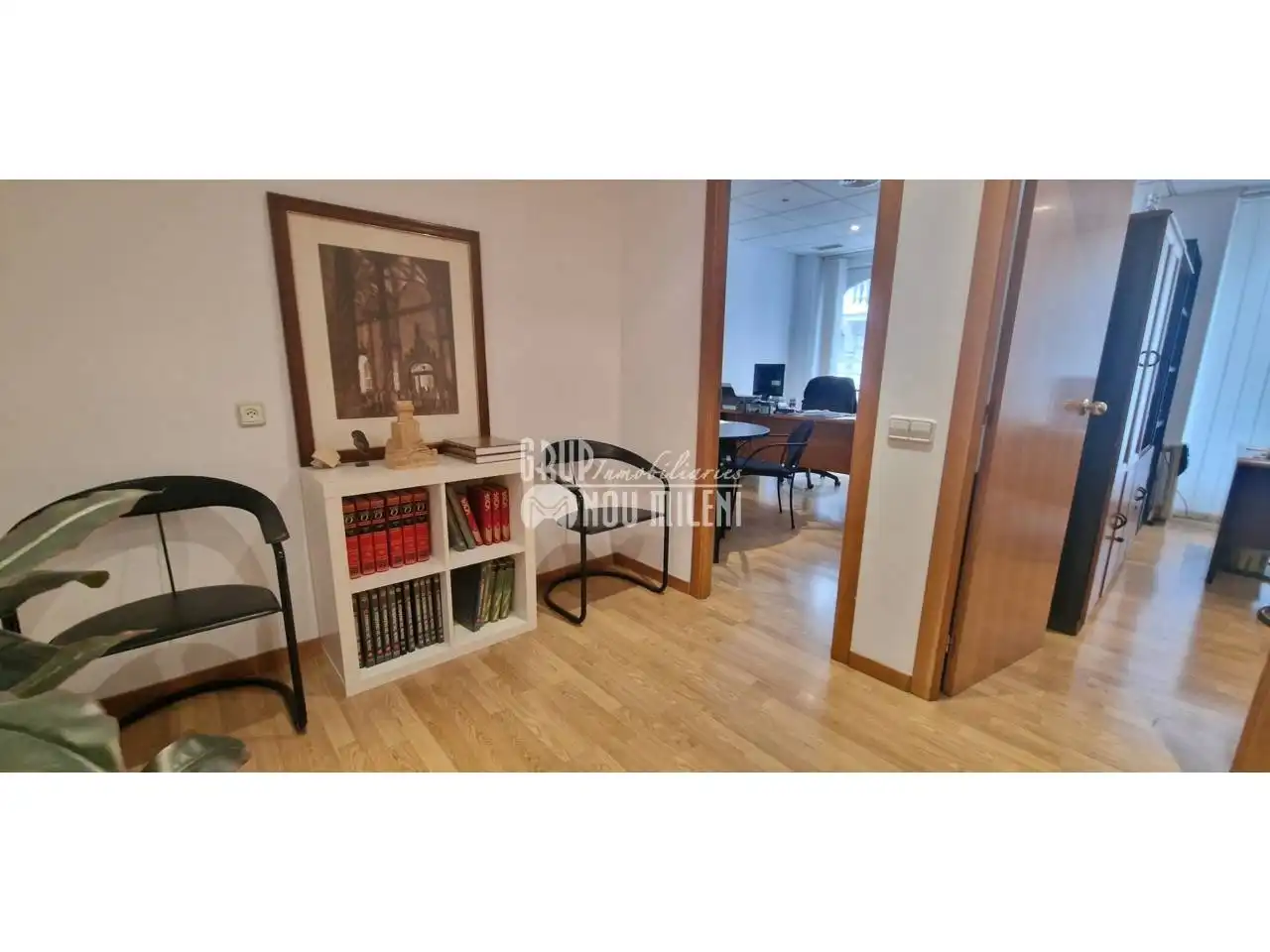 Office space with lift to rent in Calle Pintor Martínez Cubells, imagen 11