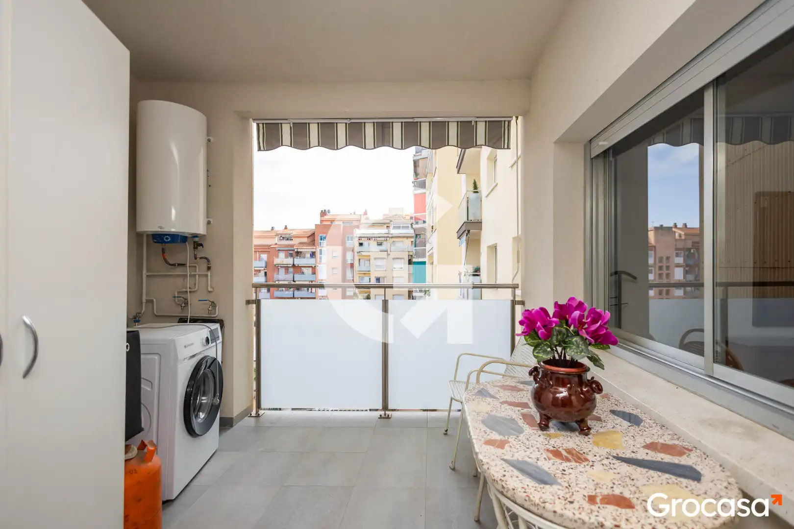 Terrassa de Pis en venda en Castelldefels amb Forn i Balcó