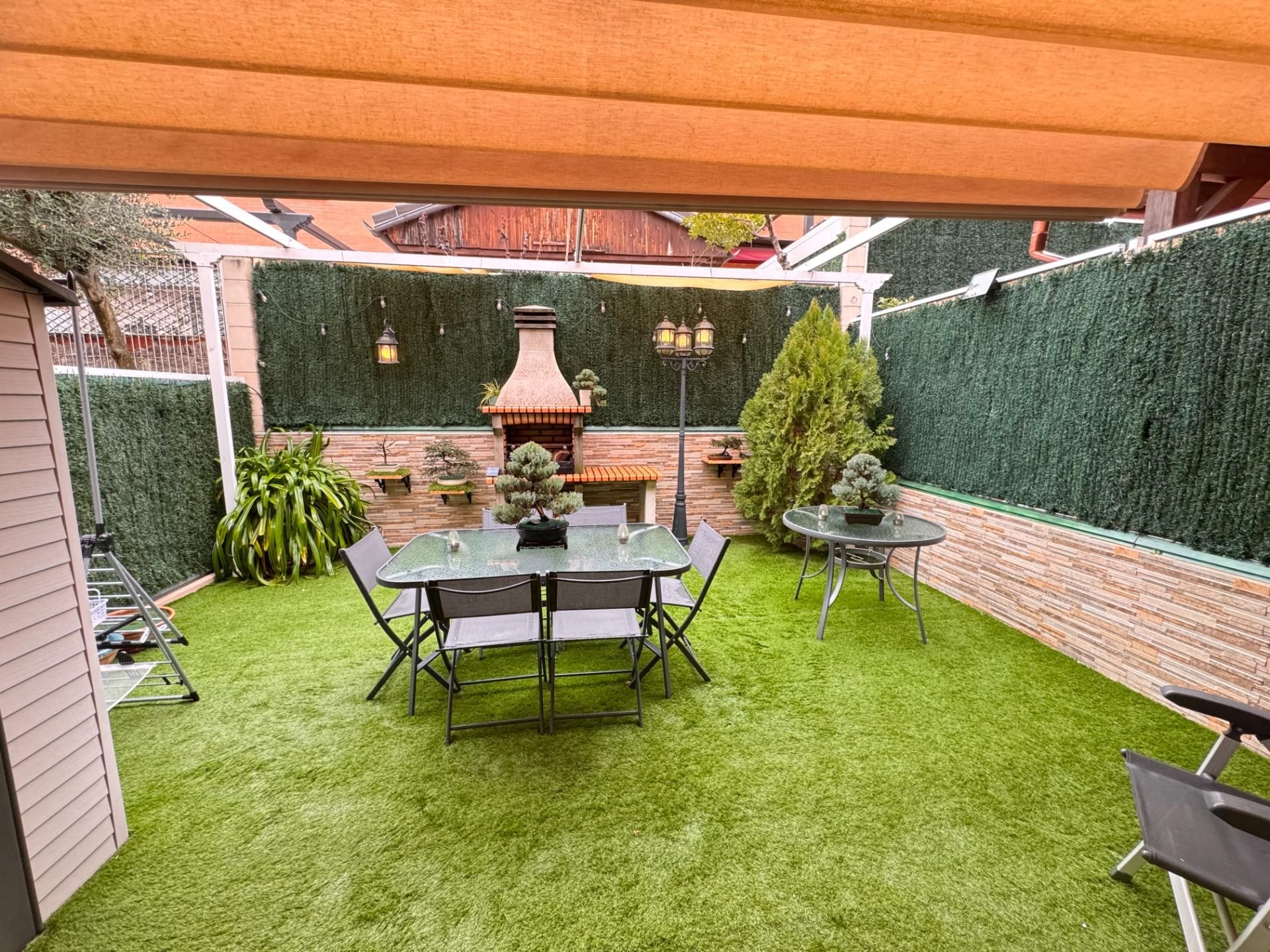 Terrace of Single-family semi-detached for sale in Valdemoro  with Air Conditioner, Heating and Private garden