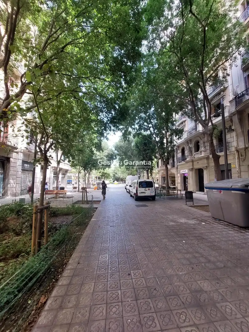 Local comercial de lloguer a Comte Borrell, imagen 27