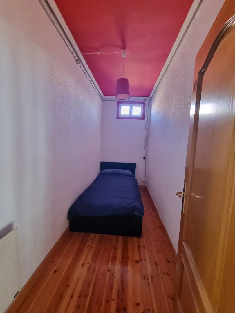 Habitación de Apartamento en venta en Soria Capital  con Calefacción, Amueblado y Balcón