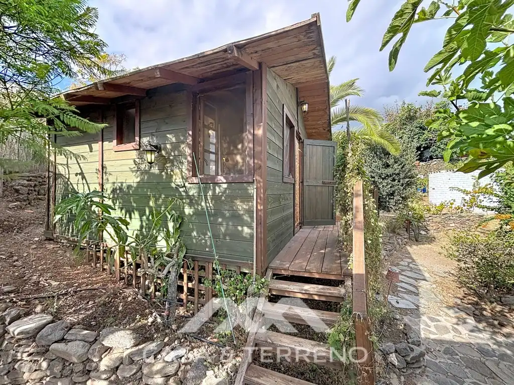 Außenansicht von Haus zum Verkauf in Vélez-Málaga mit Klimaanlage und Terrasse