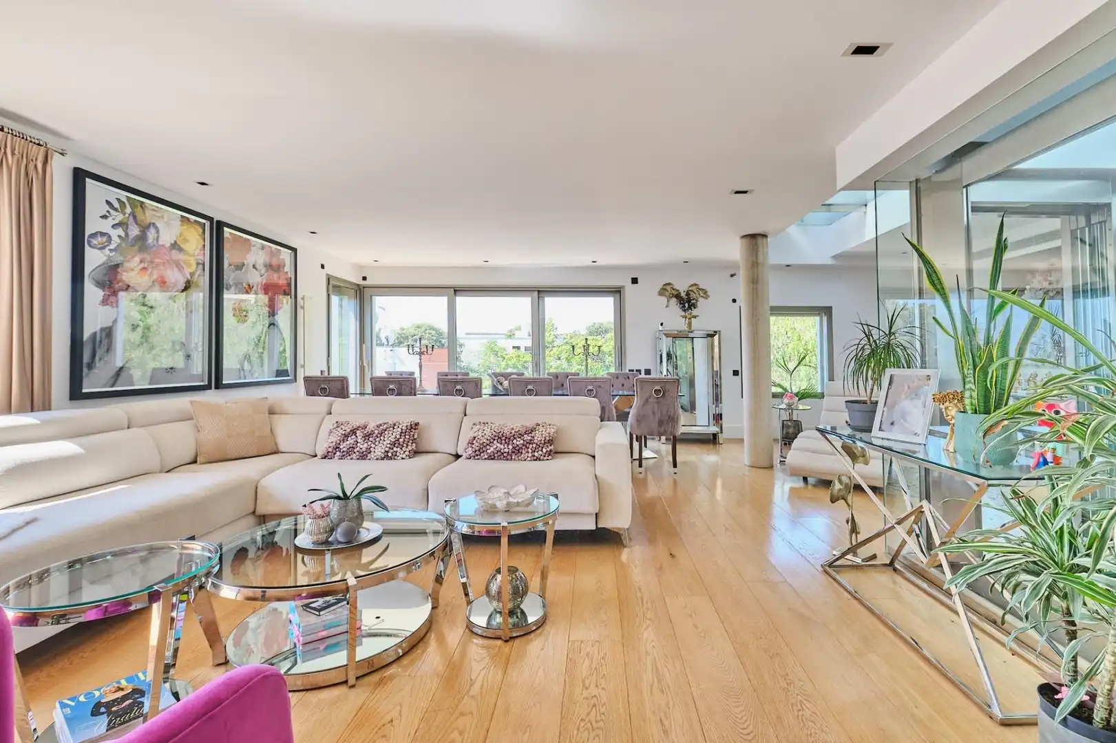 Sala de estar de Casa o chalet en venta en Barcelona con Piscina comunitaria