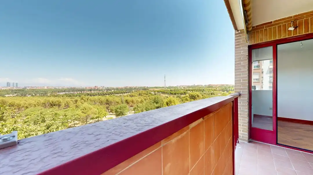 Balcony of Flat for rent in Madrid  with Air Conditioner, Heating and Private garden