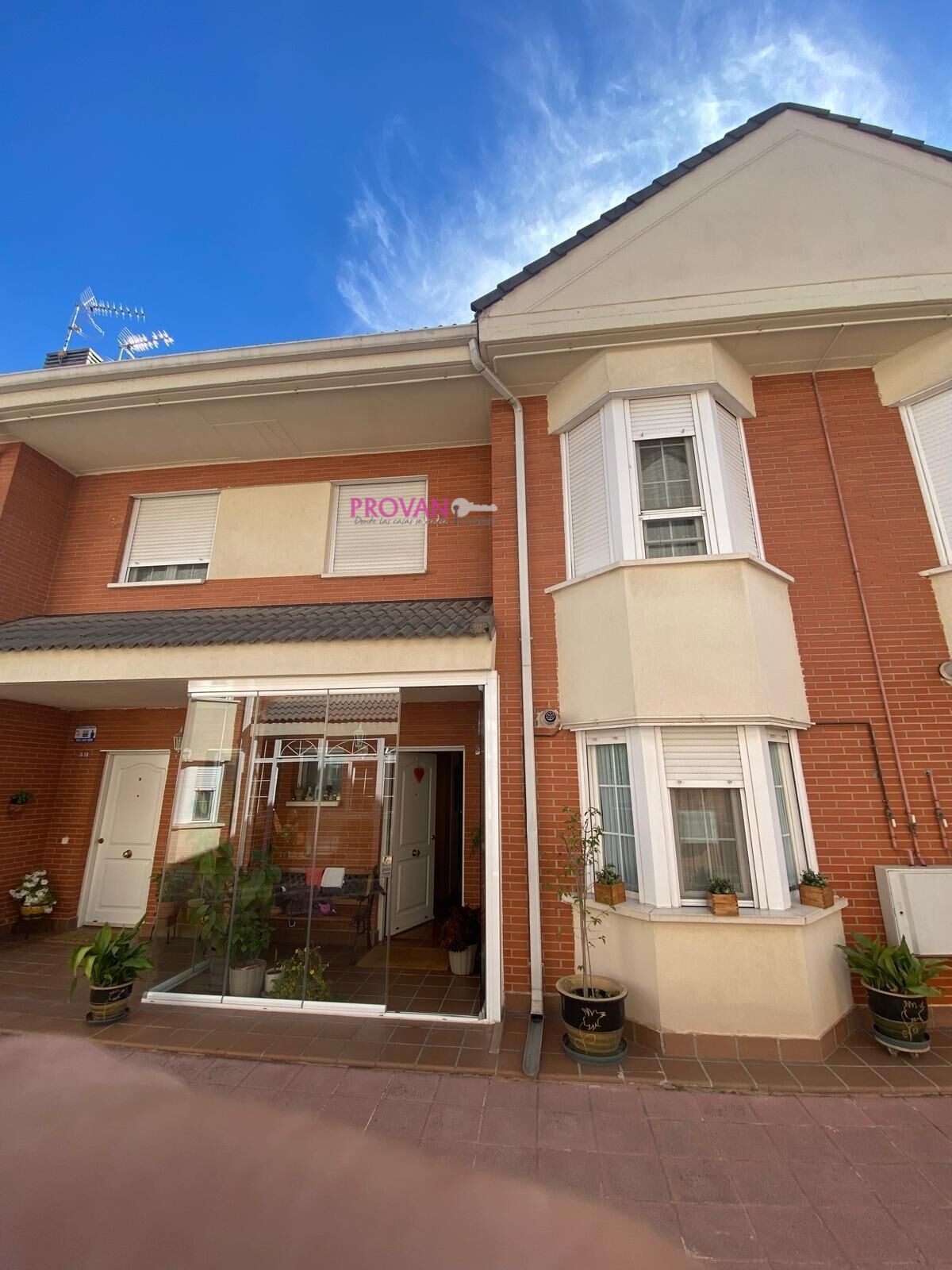 Exterior view of Single-family semi-detached for sale in Alcalá de Henares  with Heating, Private garden and Storage room