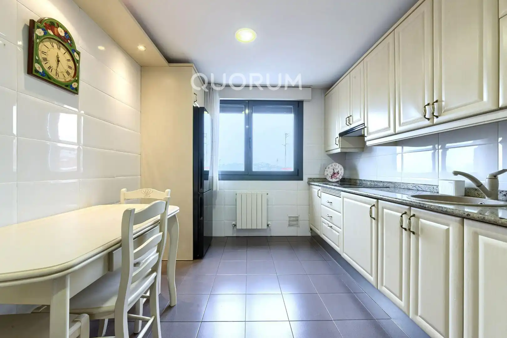Cocina de Piso en venta en Barakaldo  con Calefacción, Trastero y Amueblado