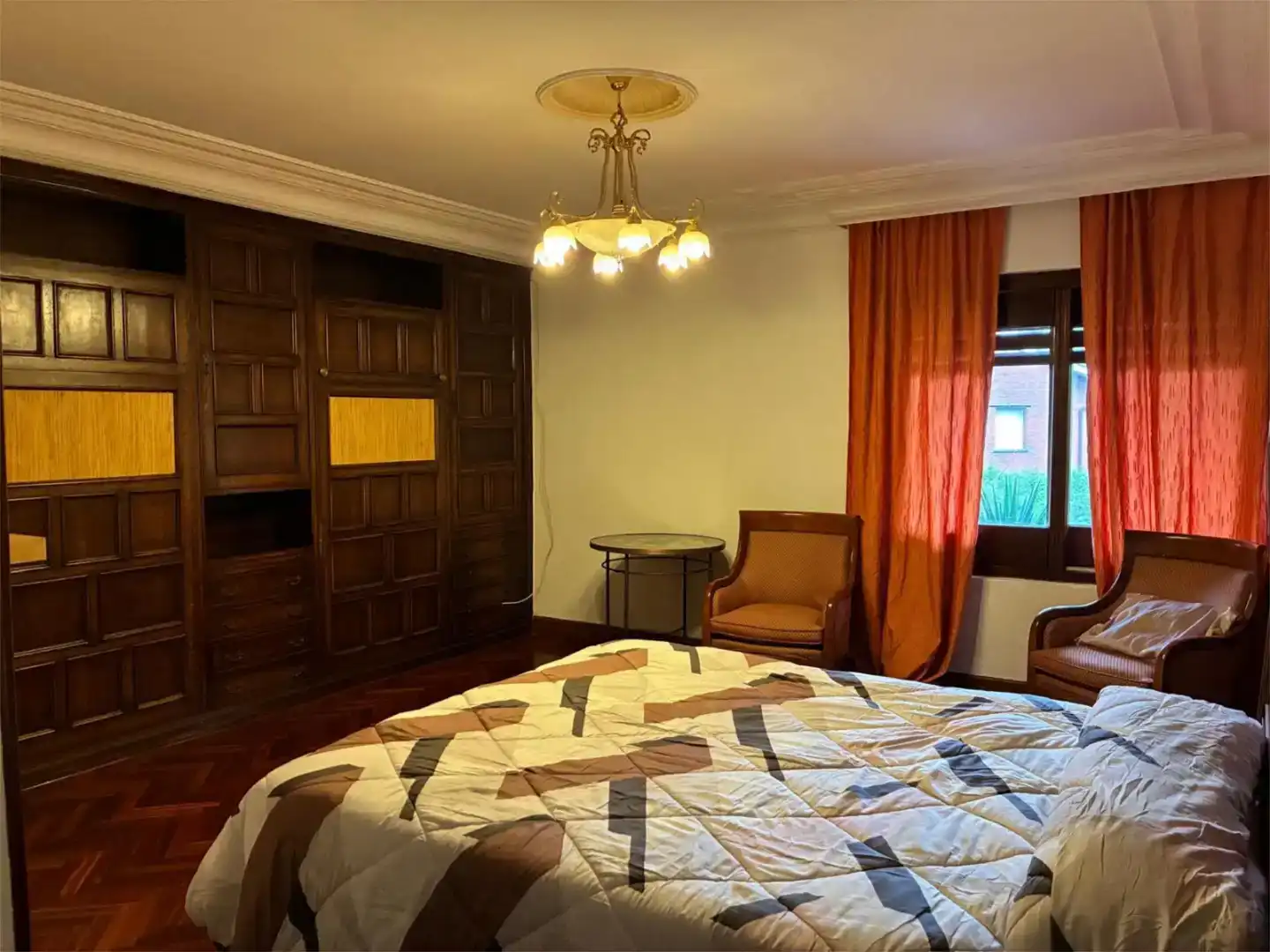 Dormitori de Casa o xalet per a compartir en Hondarribia amb Jardí privat, Parquet i Moblat