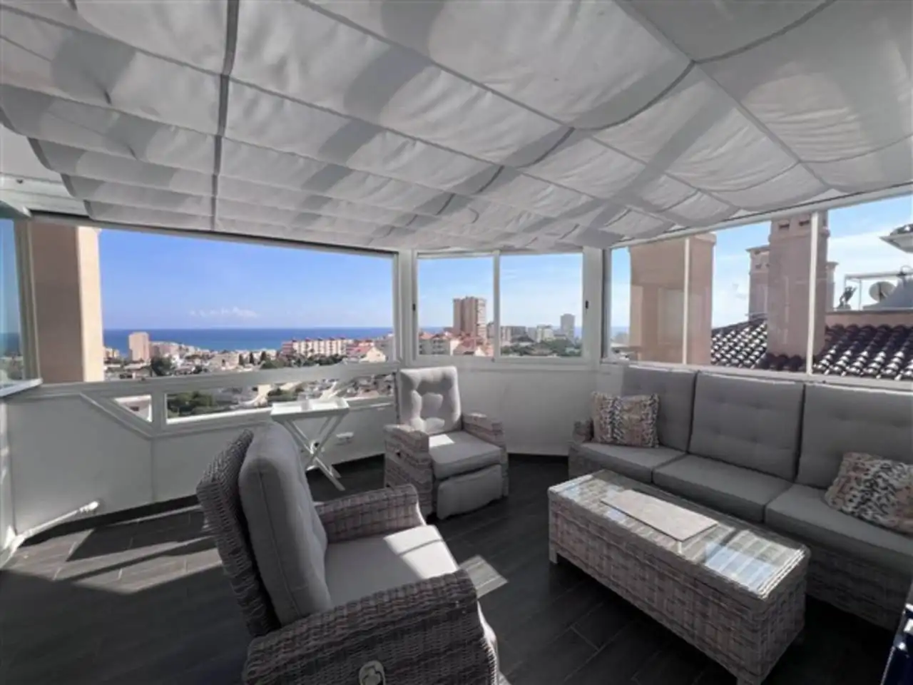 Terrassa de Dúplex en venda en La Manga del Mar Menor amb Aire condicionat, Terrassa i Moblat