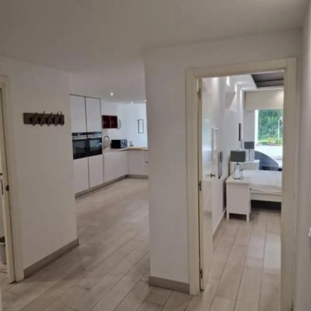 Cuina de Planta baixa de lloguer en Marbella amb Aire condicionat, Terrassa i Piscina