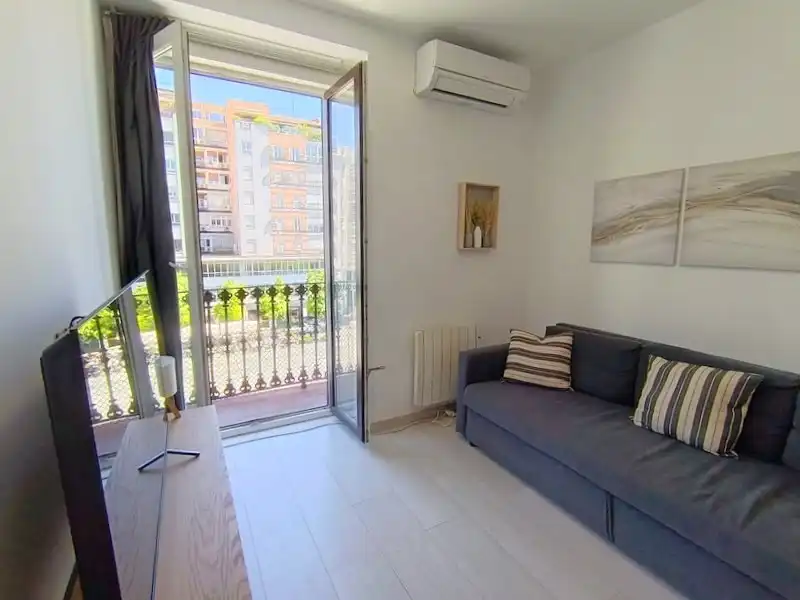 Habitación de Piso de alquiler en Madrid con Aire acondicionado, Calefacción y Trastero
