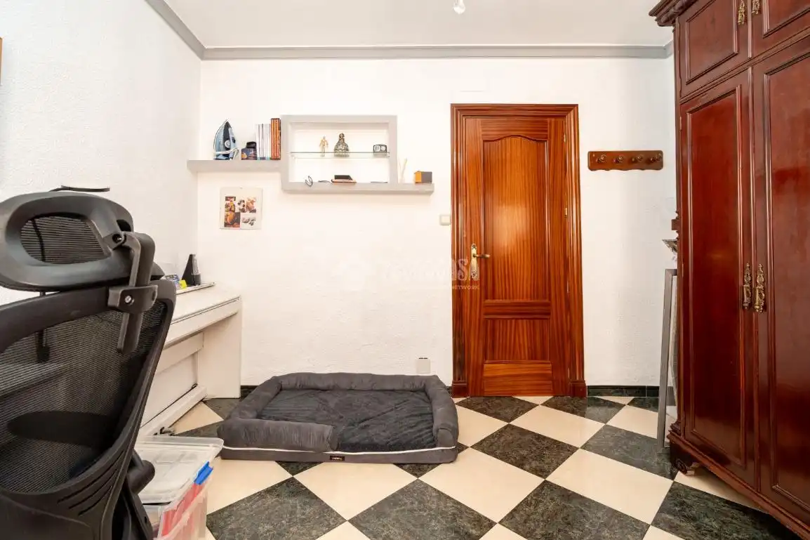 Einfamilien-Reihenhaus zum Verkauf in Lanjarón mit Klimaanlage, Heizung und Terrasse