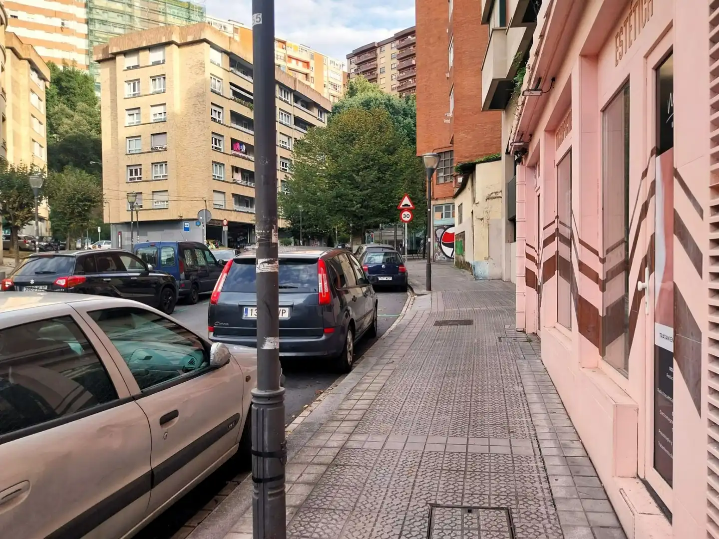 Vista exterior de Local en venta en Bilbao 