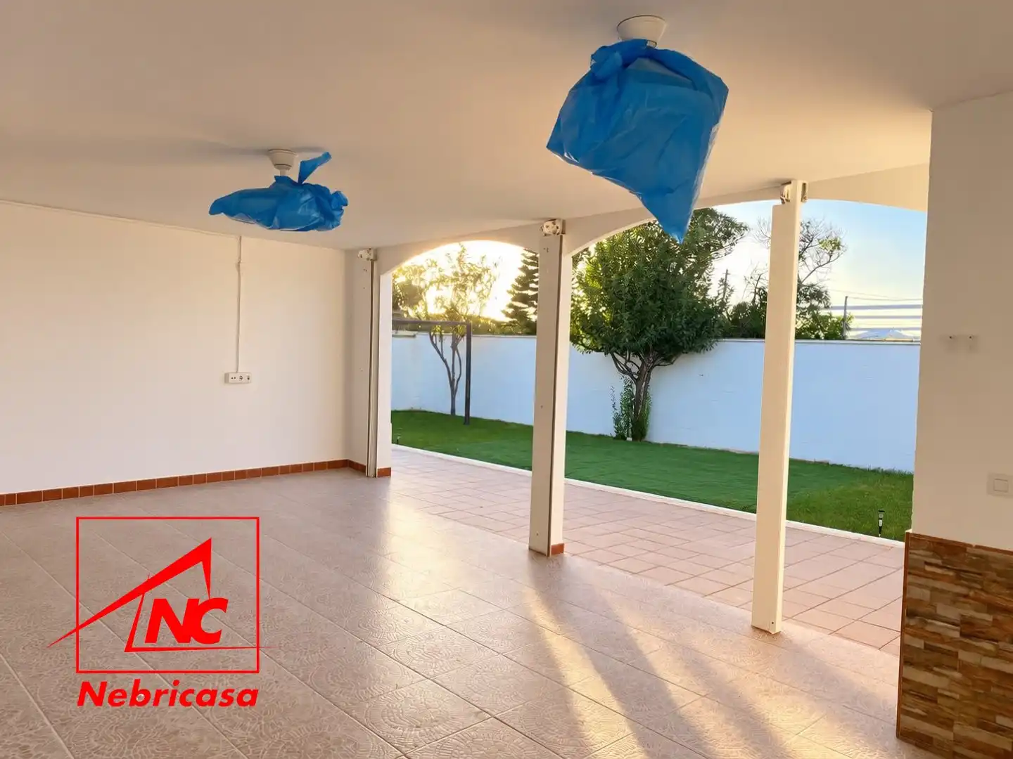 Xalet amb piscina en venda a Las Cabezas de San Juan, imagen 4