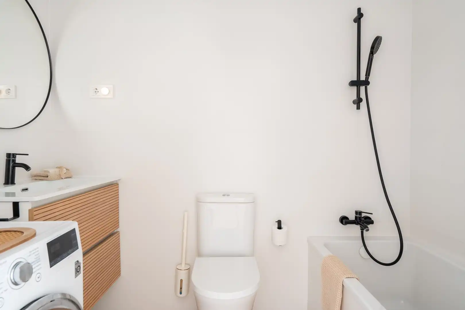 Bathroom of Apartments for sale in Mijas  with Terrace