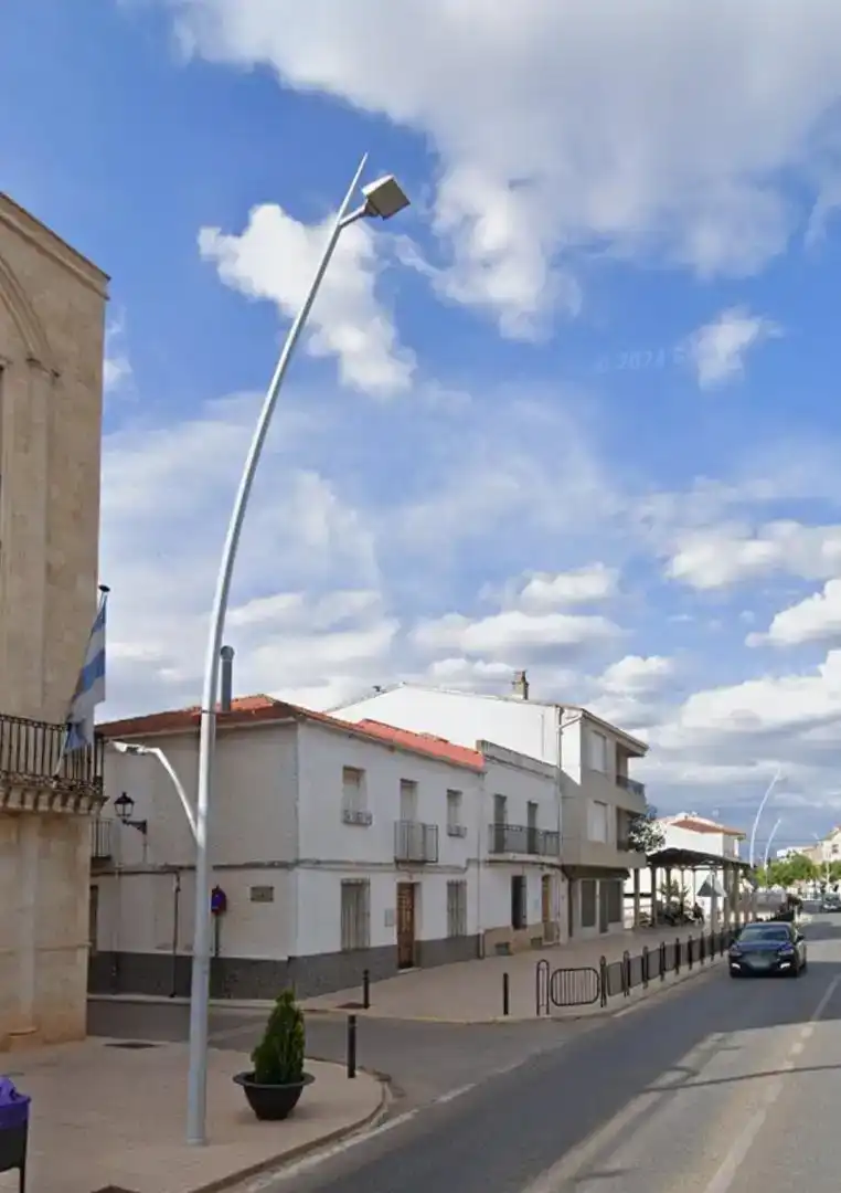 Vista exterior de Casa adosada en venda en Arroyo del Ojanco amb Balcó
