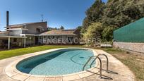 Piscina de Casa o xalet en venda en Matadepera amb Aire condicionat, Calefacció i Jardí privat