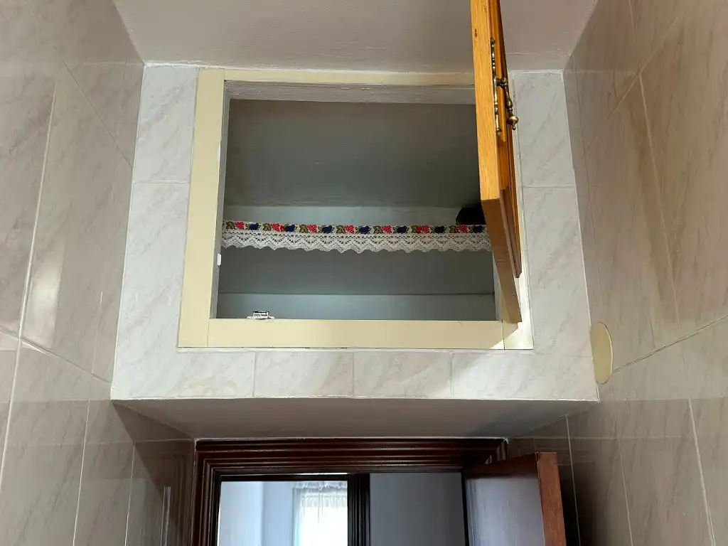 Baño de Piso en venta en Gijón  con Calefacción y Horno