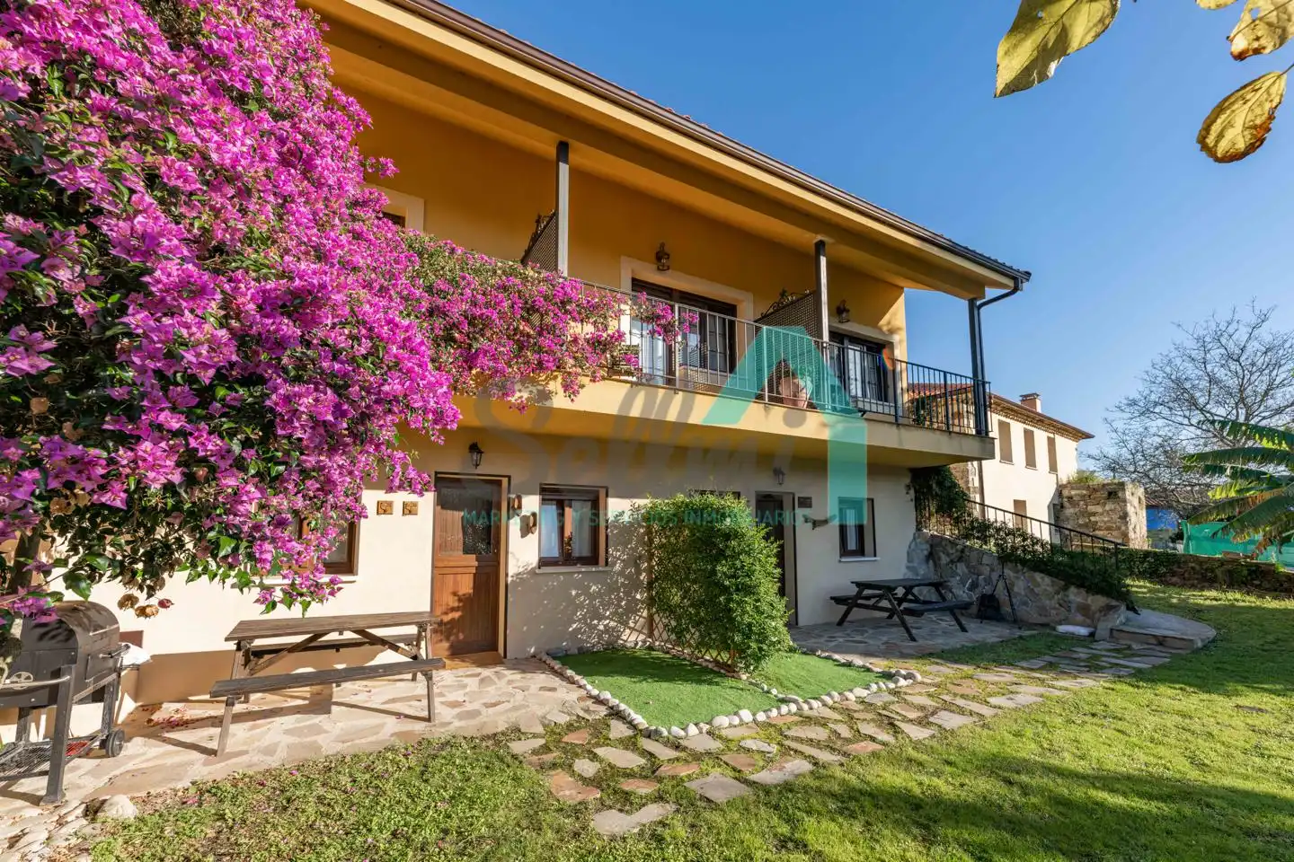Vista exterior de Casa o chalet en venta en Cudillero con Calefacción, Jardín privado y Terraza