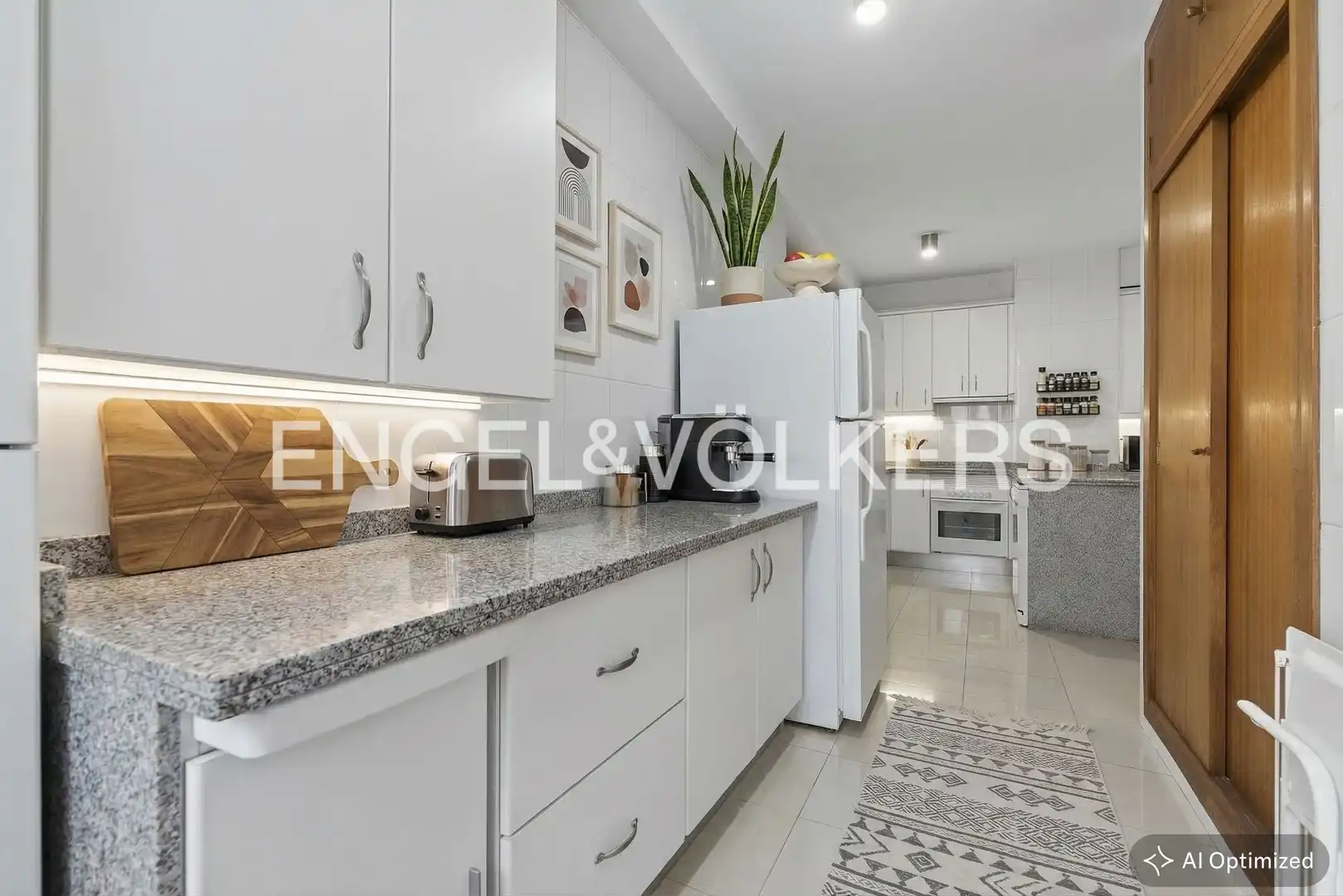 Kitchen of Flat for sale in Sevilla  with Air Conditioner, Heating and Balcony