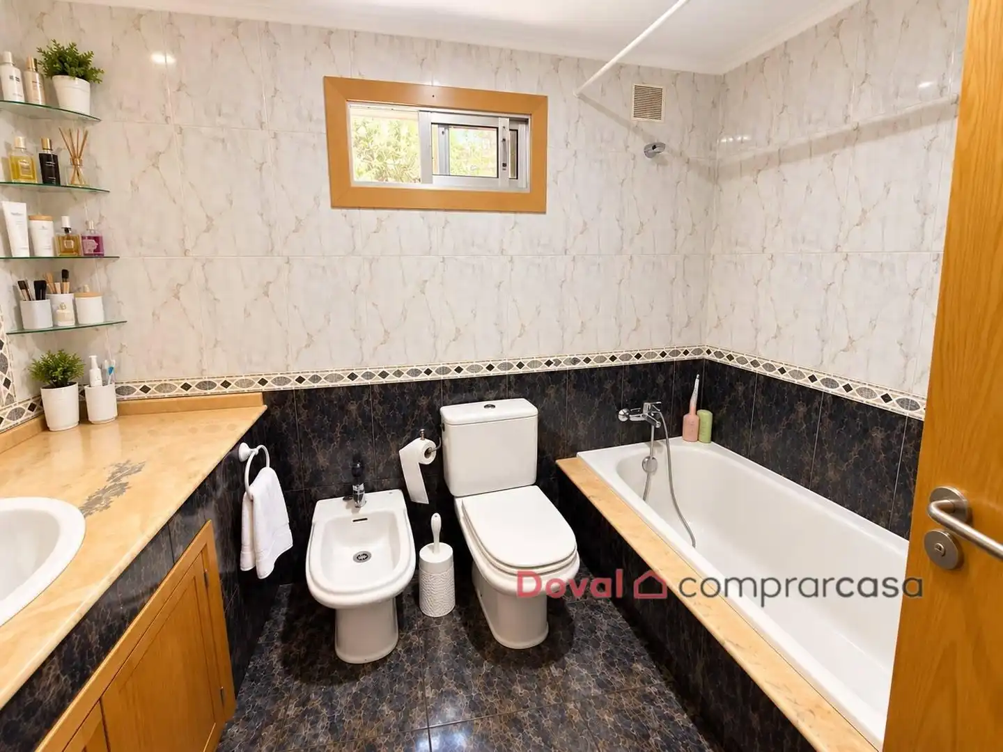 Bathroom of Houses for sale in Valadares - Beade