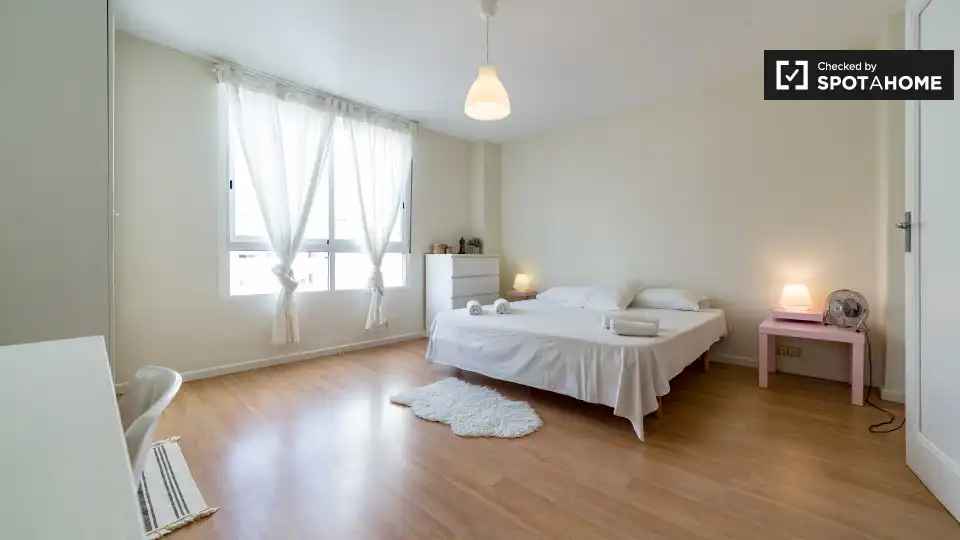 Room in Valencia, Valencia