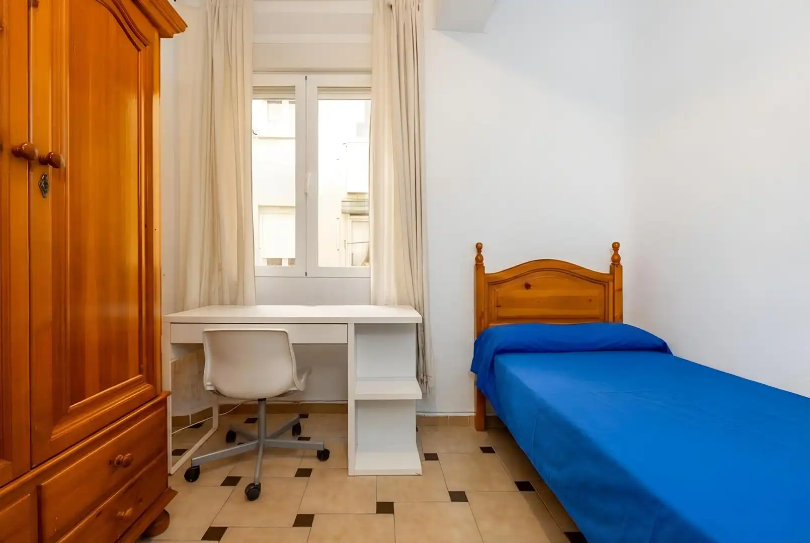 Habitación de Piso en venta en Granada
