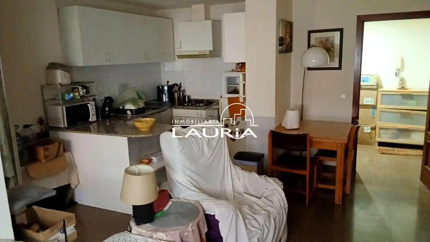 Exterior view of Ground floor for sale in Valencia  with Air Conditioner and Furnished