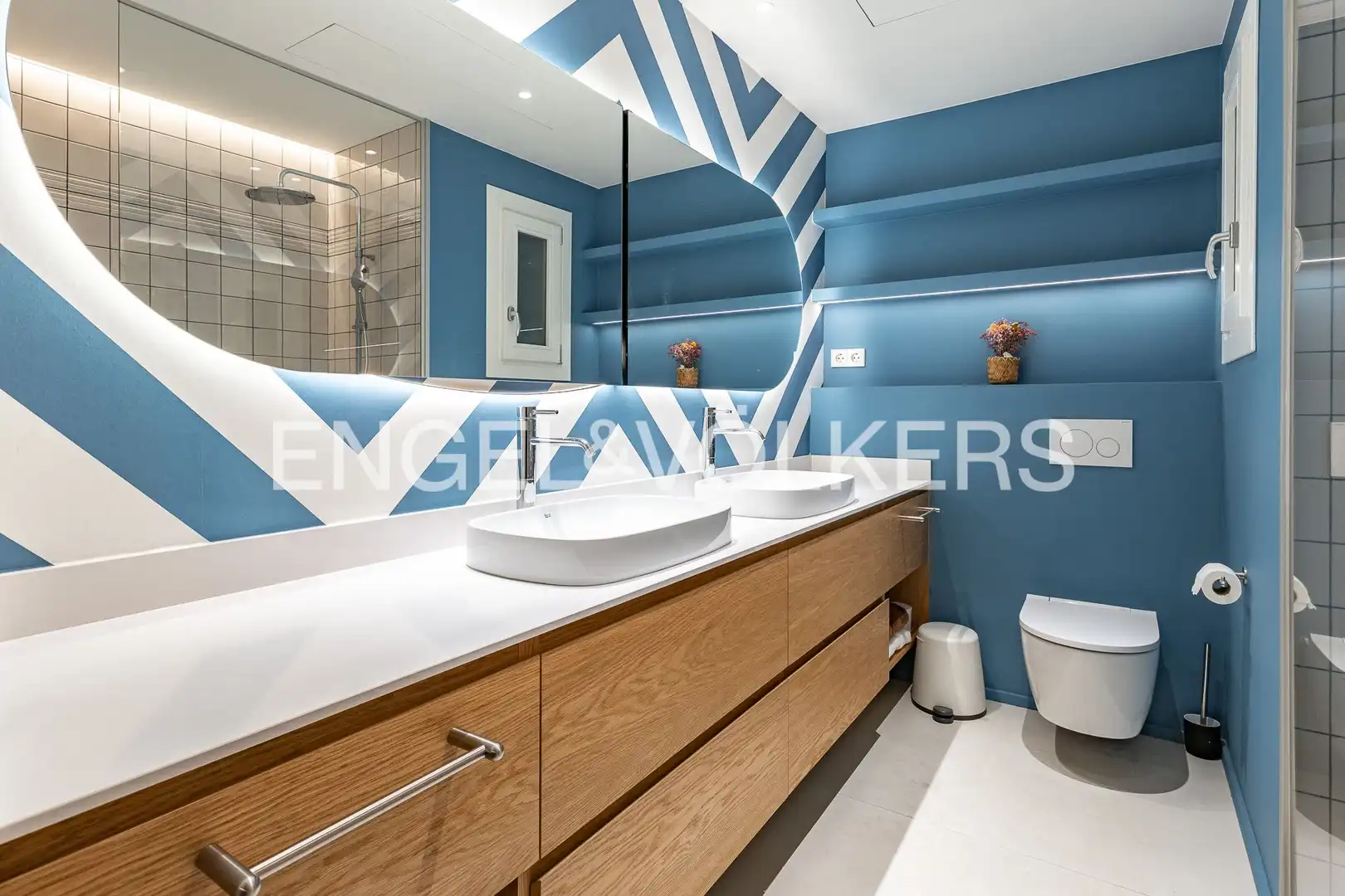 Bathroom of Flat for sale in Barcelona  with Air Conditioner, Heating and Parquet flooring