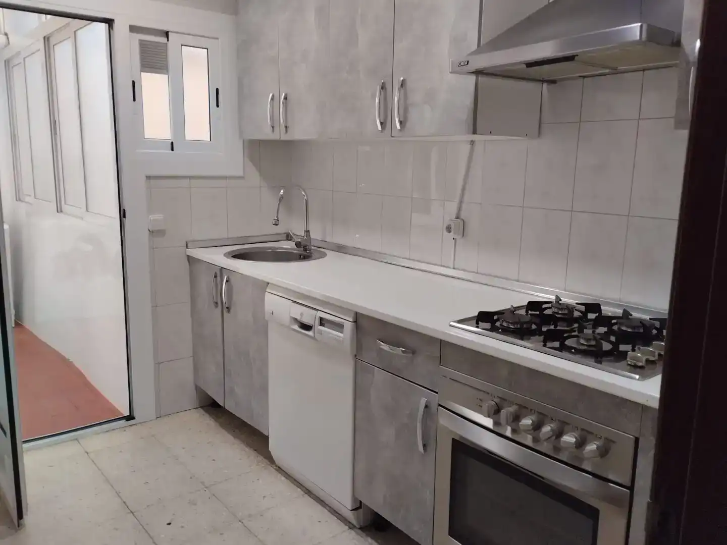 Cuina de Pis en venda en Esparreguera amb Aire condicionat i Balcó