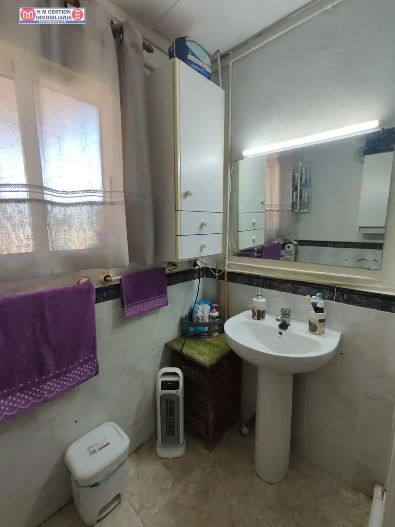 Bany de Casa o xalet en venda en Alcázar de San Juan amb Aire condicionat, Terrassa i Traster