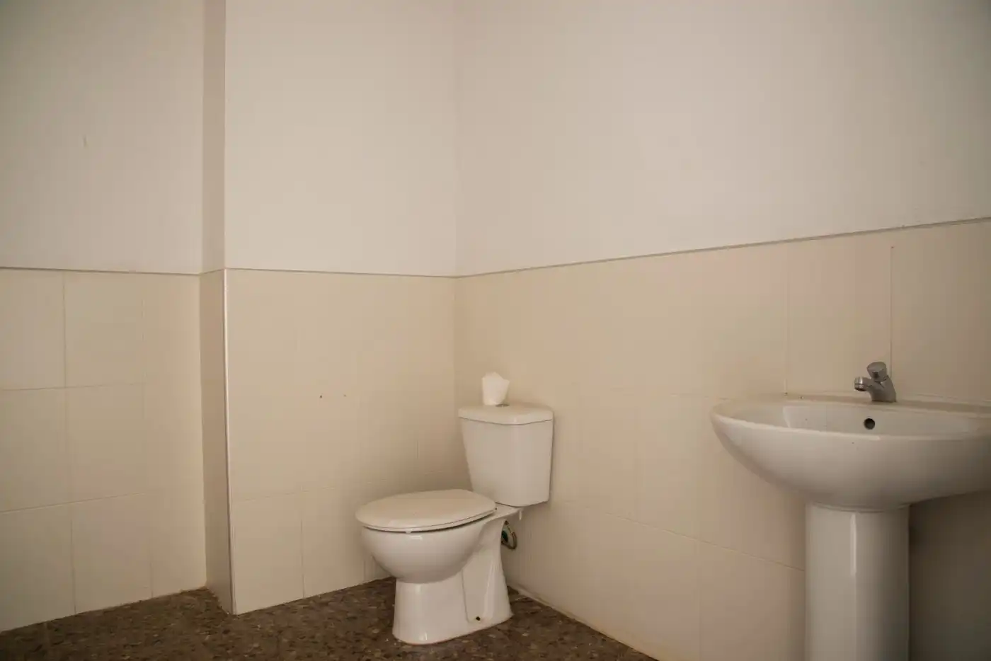 Bathroom of Commercial properties for sale in Benicasim / Benicàssim